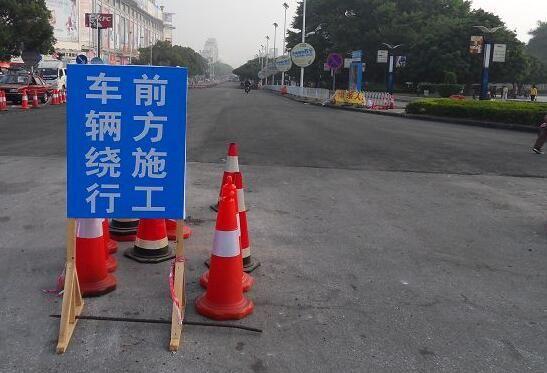 重磅！鄭州將取締馬路停車場 人行道禁設(shè)停泊位